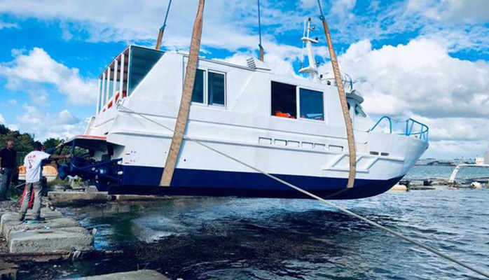 Les bus de mer mis à l'eau - Crédit photo : © guadeloupe.franceantilles.fr